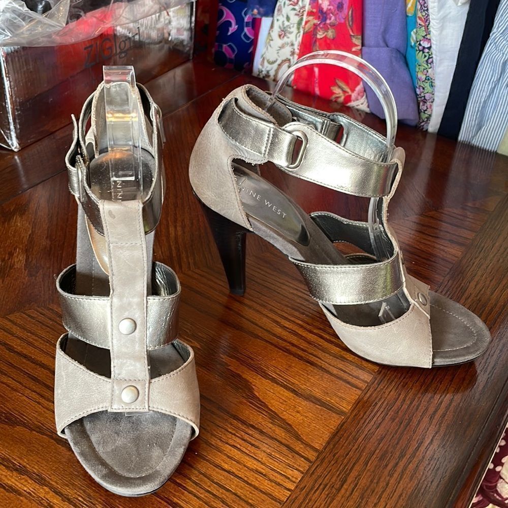 Nine West gray and silver leather gladiator platform heel sandals